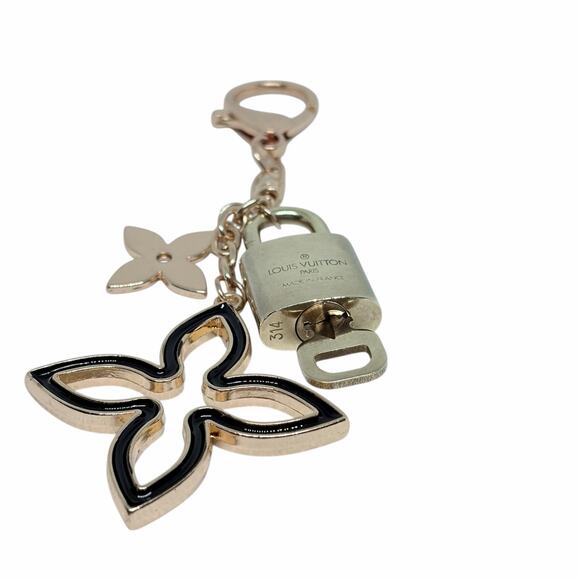 Louis Vuitton Lock & Key Set #314 w/ a Black/Rhinestone Clover Charm Keychain - Picture 6 of 6